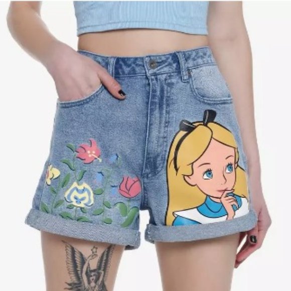 Hot Topic Pants - Hot Topic x Disney Alice in Wonderland Flowers Roll-Up Cuffed Mom Denim Shorts